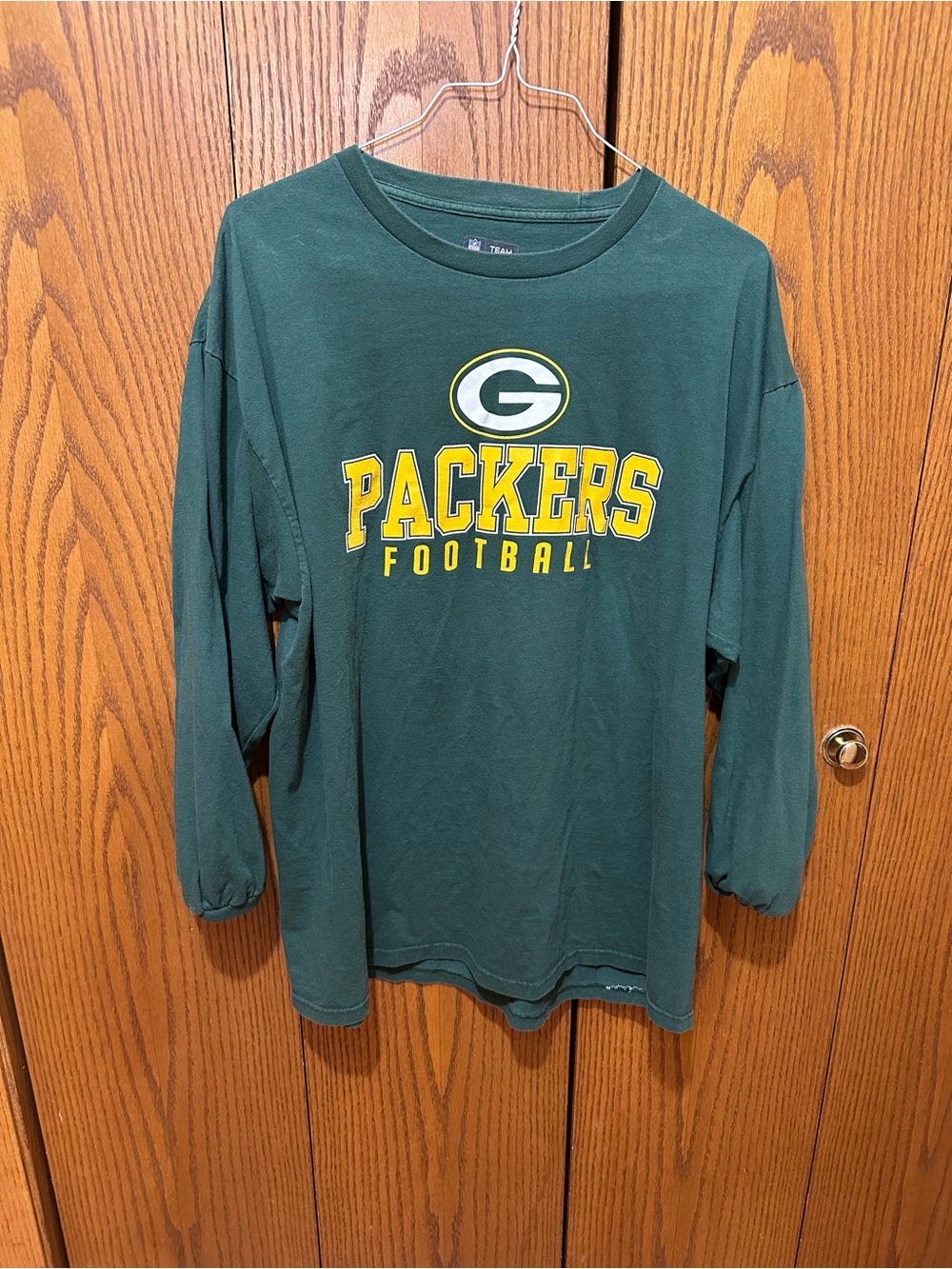 NFL Green Packers Crewneck Sweatshirt with Yellow Logo